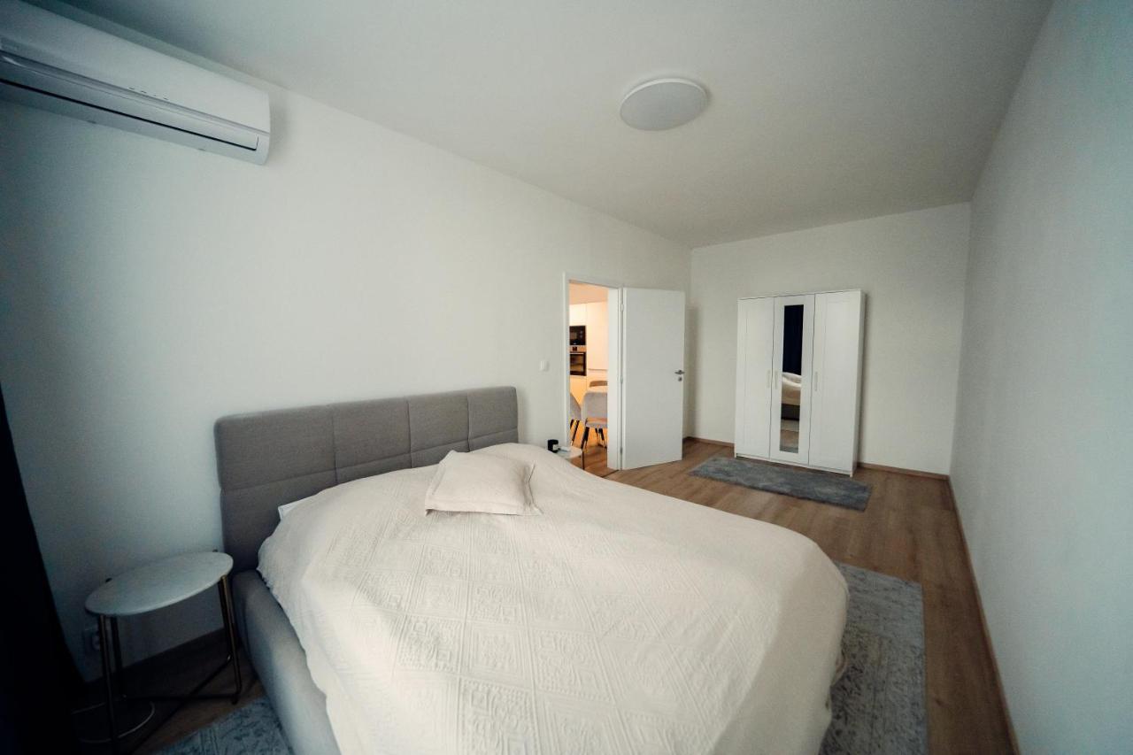 Tiffany Apartment Hotel Μπρατισλάβα Εξωτερικό φωτογραφία