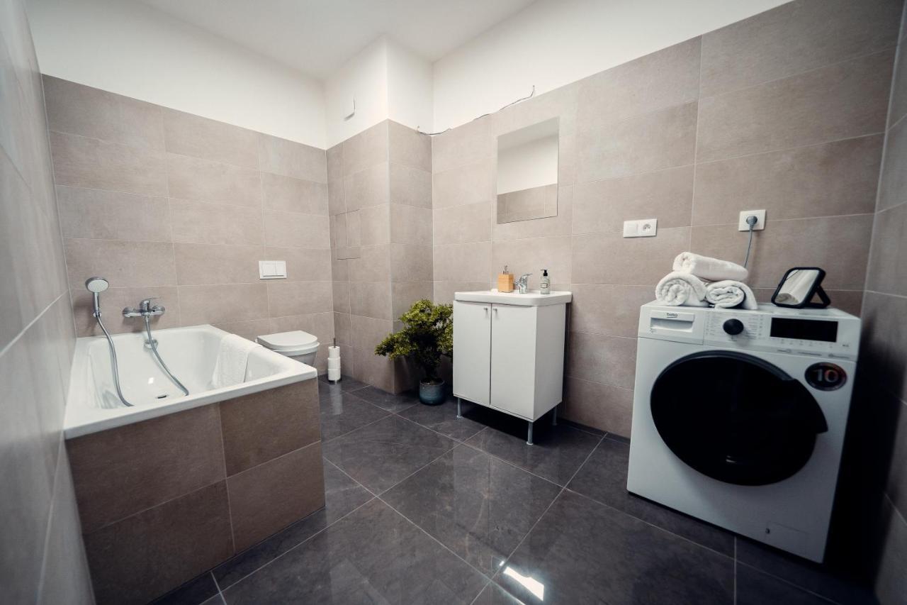 Tiffany Apartment Hotel Μπρατισλάβα Εξωτερικό φωτογραφία